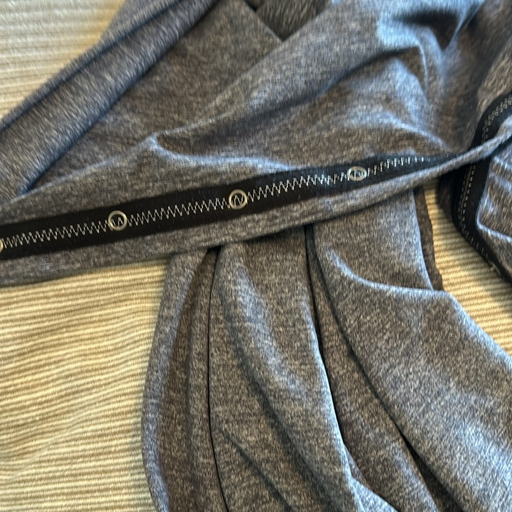 Lululemon Infiniti scarf - Picture 5 of 5
